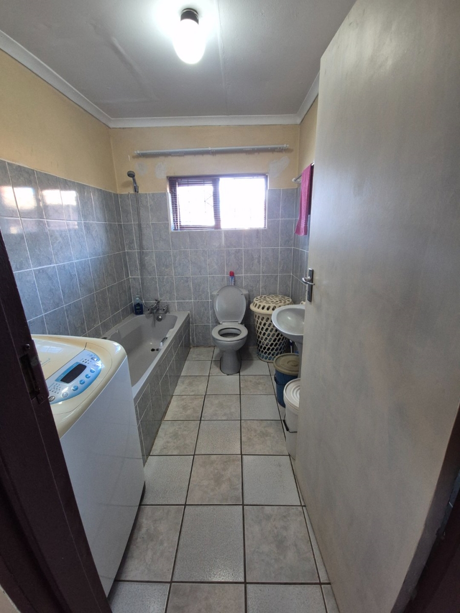 5 Bedroom Property for Sale in Motherwell Eastern Cape